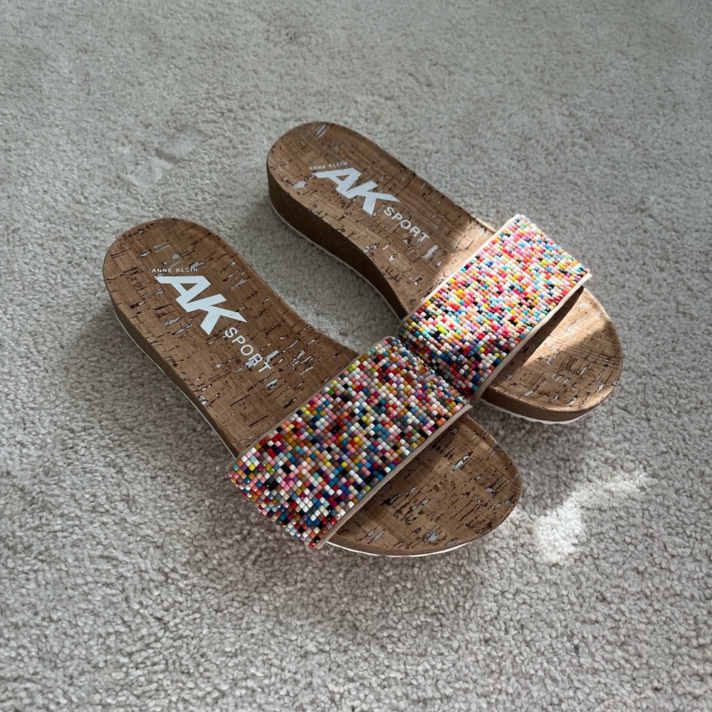 Anne Klein sports qtee beaded sandals size 7